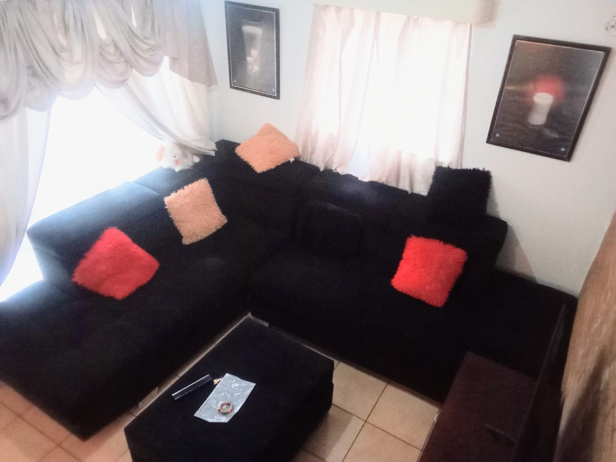 2 Bedroom Property for Sale in Pretoria North Gauteng