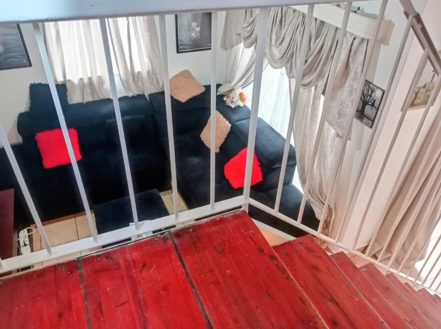 2 Bedroom Property for Sale in Pretoria North Gauteng