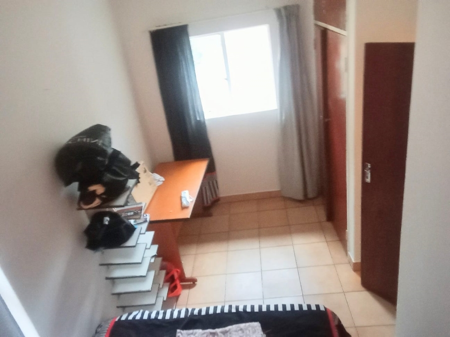 2 Bedroom Property for Sale in Pretoria North Gauteng