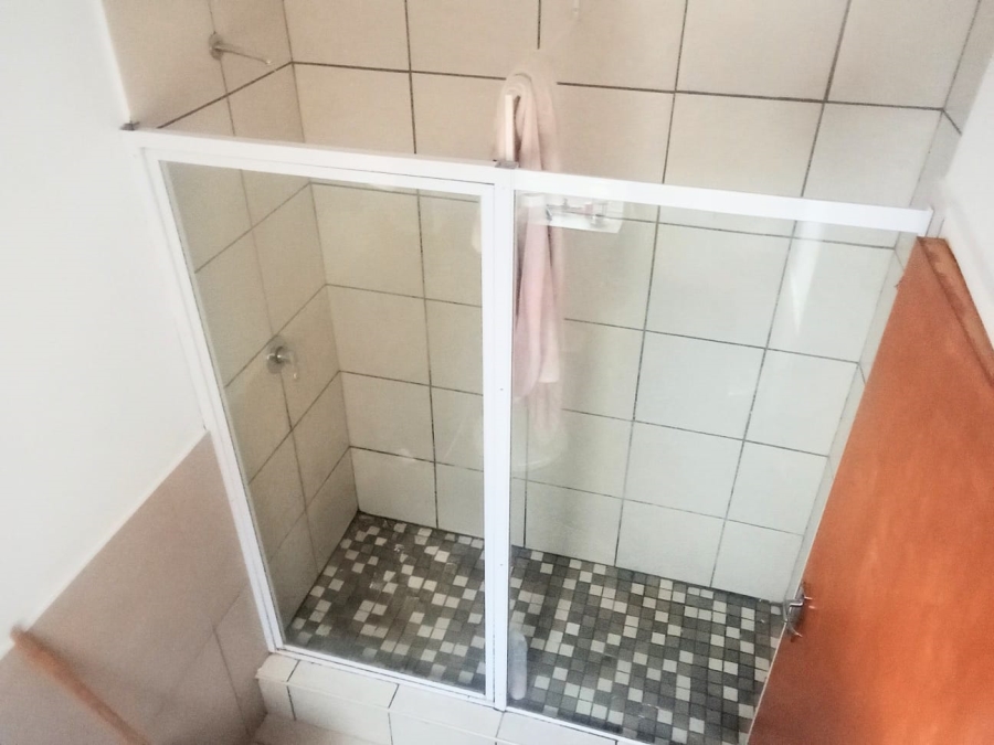 2 Bedroom Property for Sale in Pretoria North Gauteng