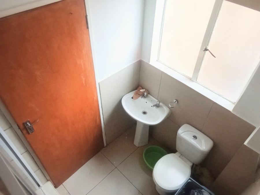 2 Bedroom Property for Sale in Pretoria North Gauteng