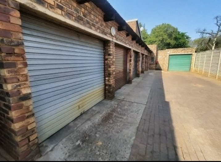 2 Bedroom Property for Sale in Pretoria North Gauteng