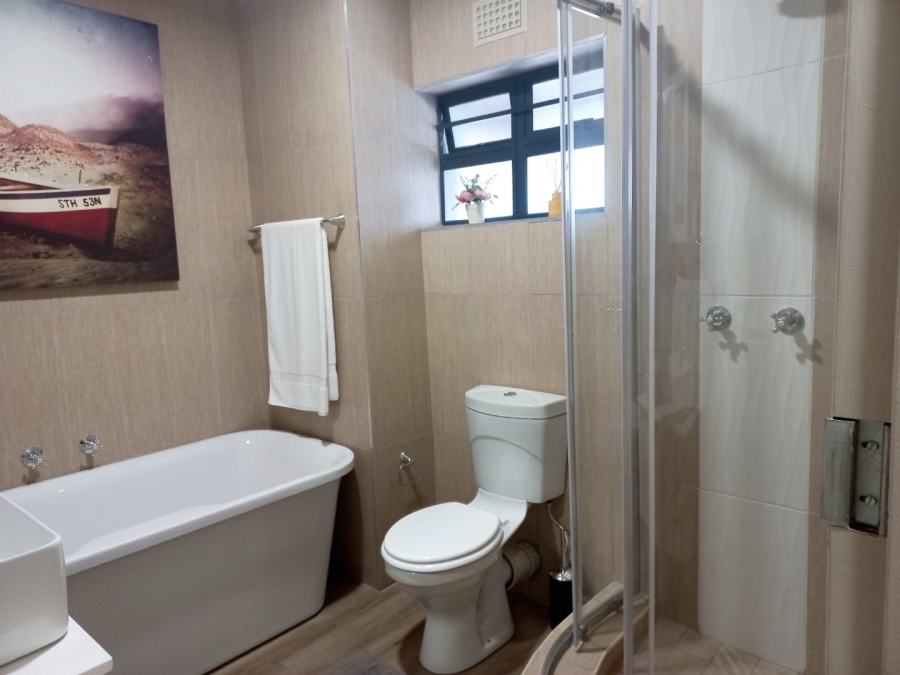  Bedroom Property for Sale in Roodeplaat Gauteng