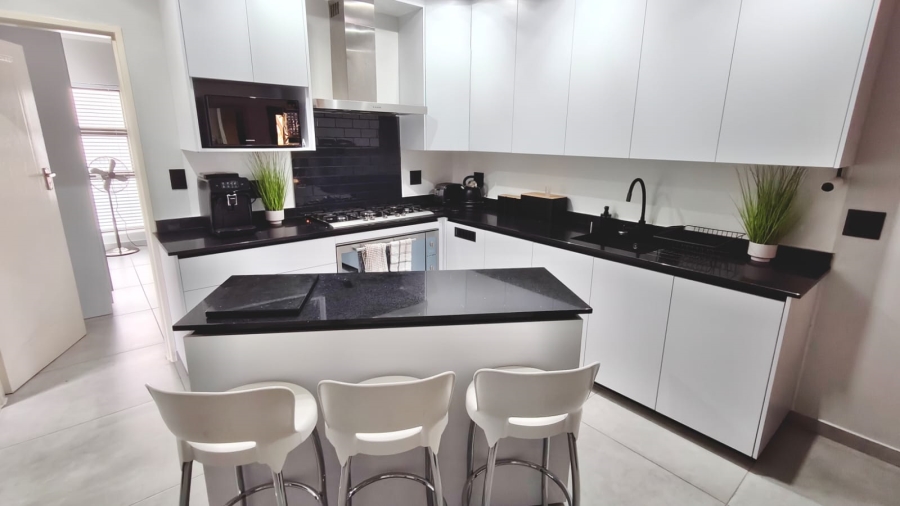 4 Bedroom Property for Sale in Vaal Marina Gauteng