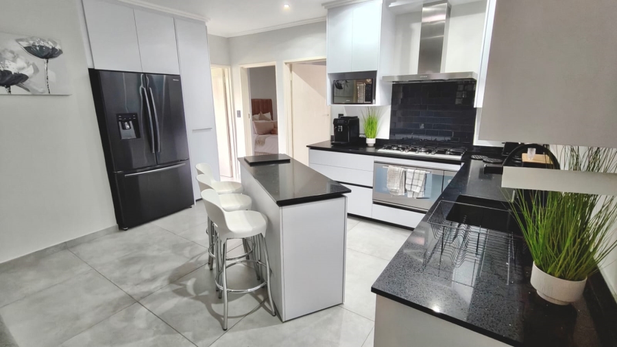 4 Bedroom Property for Sale in Vaal Marina Gauteng