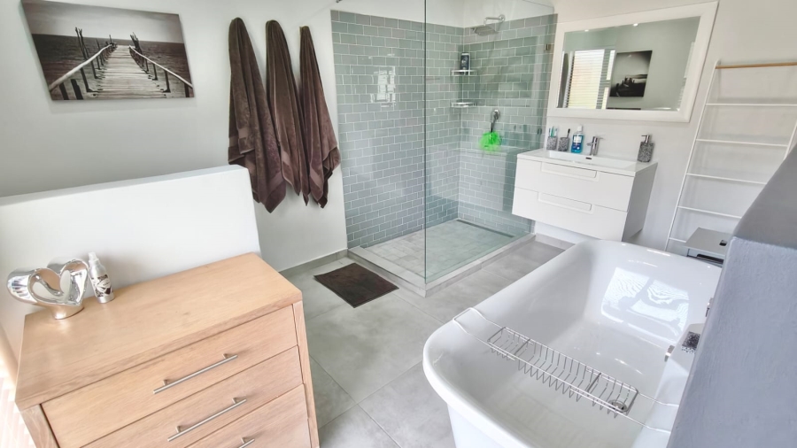 4 Bedroom Property for Sale in Vaal Marina Gauteng