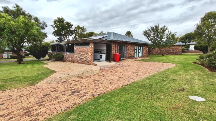 4 Bedroom Property for Sale in Vaal Marina Gauteng