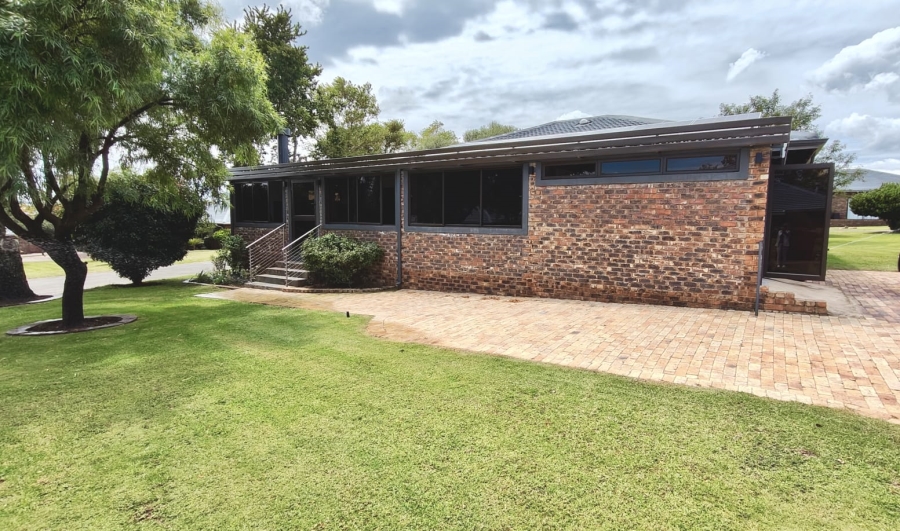 4 Bedroom Property for Sale in Vaal Marina Gauteng