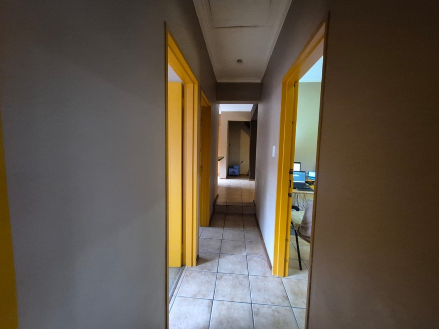 3 Bedroom Property for Sale in Radiokop Gauteng