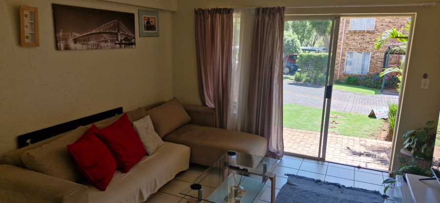 2 Bedroom Property for Sale in Wilgeheuwel Gauteng