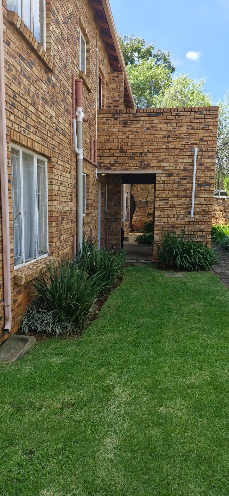 2 Bedroom Property for Sale in Wilgeheuwel Gauteng