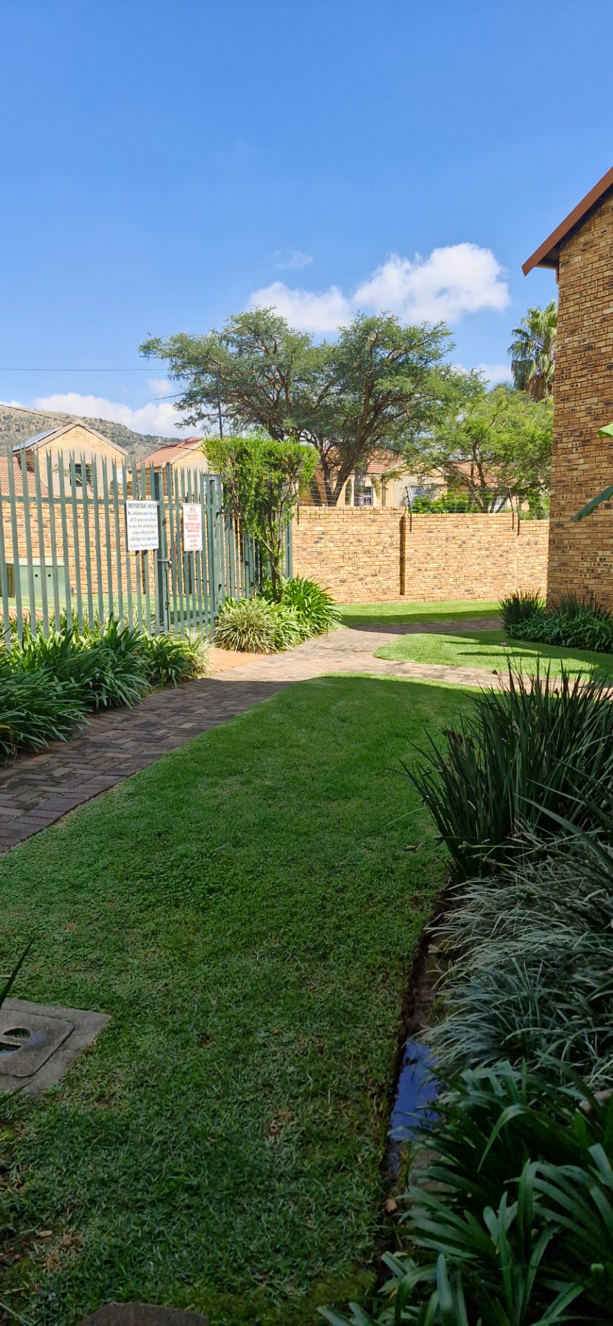 2 Bedroom Property for Sale in Wilgeheuwel Gauteng