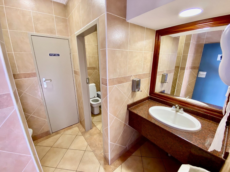 To Let Commercial Property for Rent in Faerie Glen Gauteng