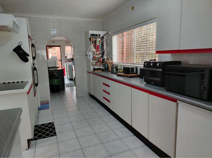4 Bedroom Property for Sale in Mimosa Park Gauteng