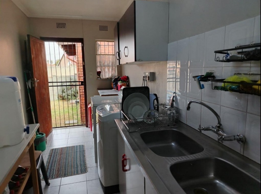 4 Bedroom Property for Sale in Mimosa Park Gauteng