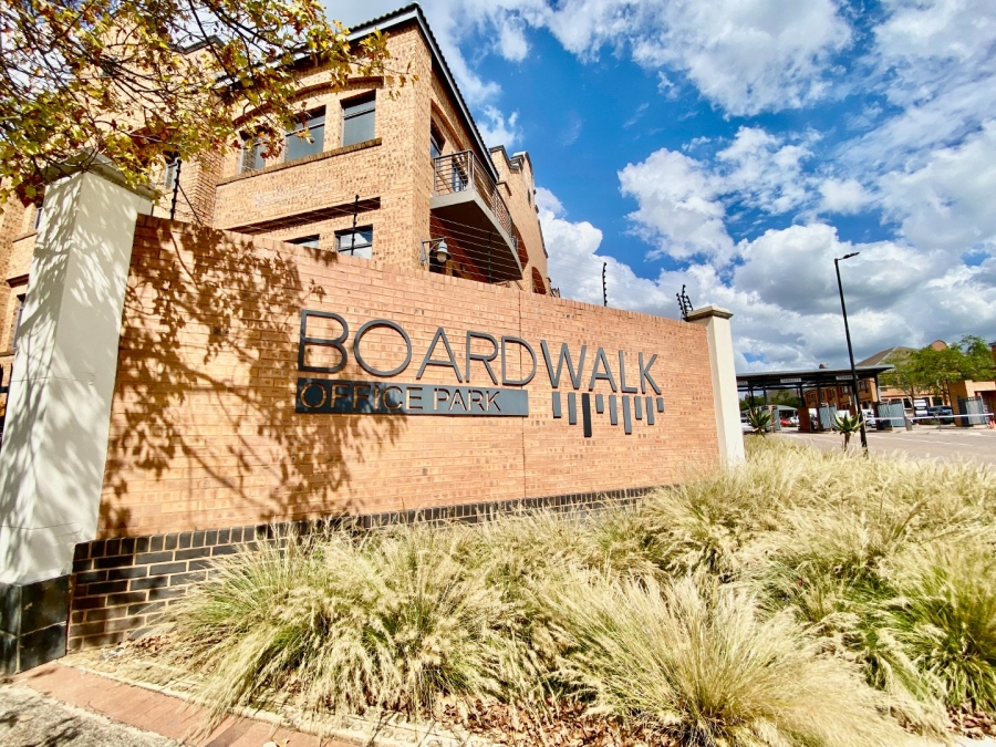 To Let Commercial Property for Rent in Faerie Glen Gauteng