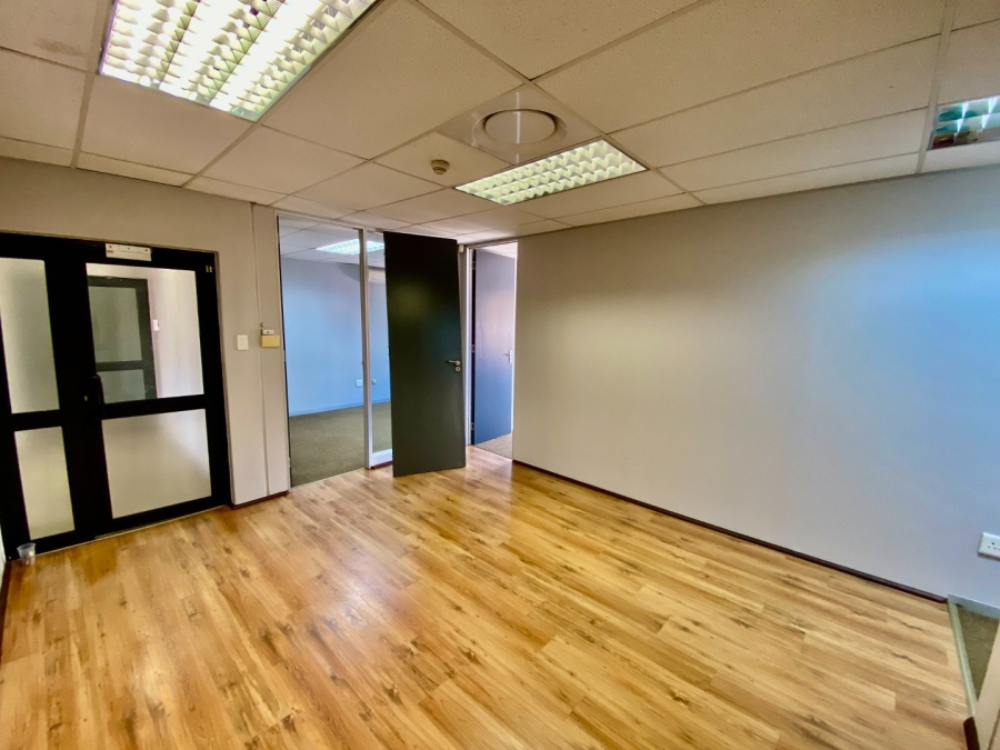 To Let Commercial Property for Rent in Faerie Glen Gauteng
