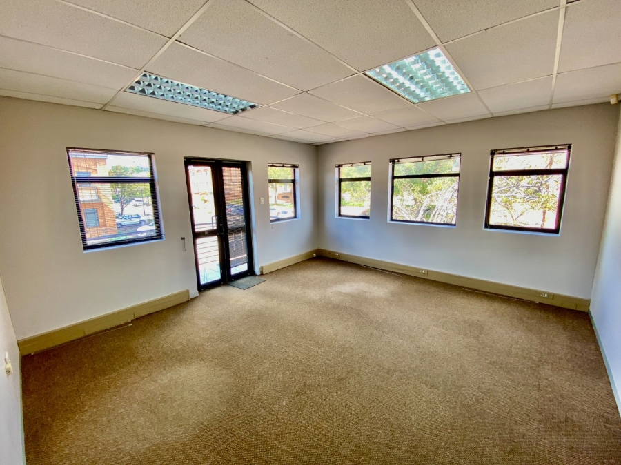 To Let Commercial Property for Rent in Faerie Glen Gauteng