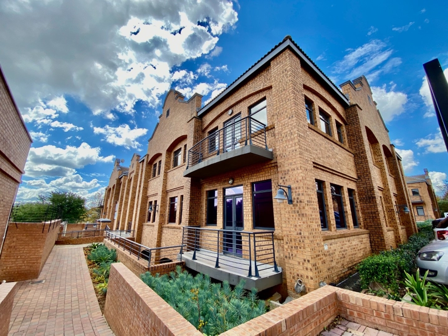 To Let Commercial Property for Rent in Faerie Glen Gauteng