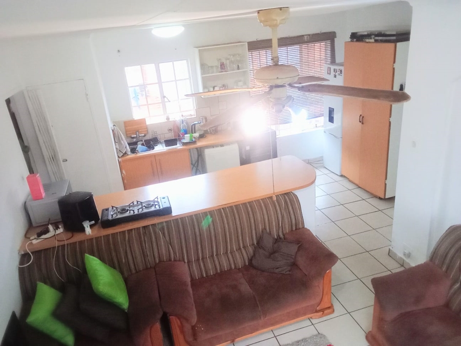 2 Bedroom Property for Sale in Hesteapark Gauteng