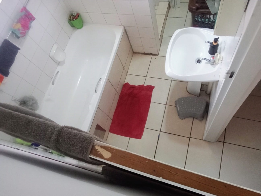 2 Bedroom Property for Sale in Hesteapark Gauteng