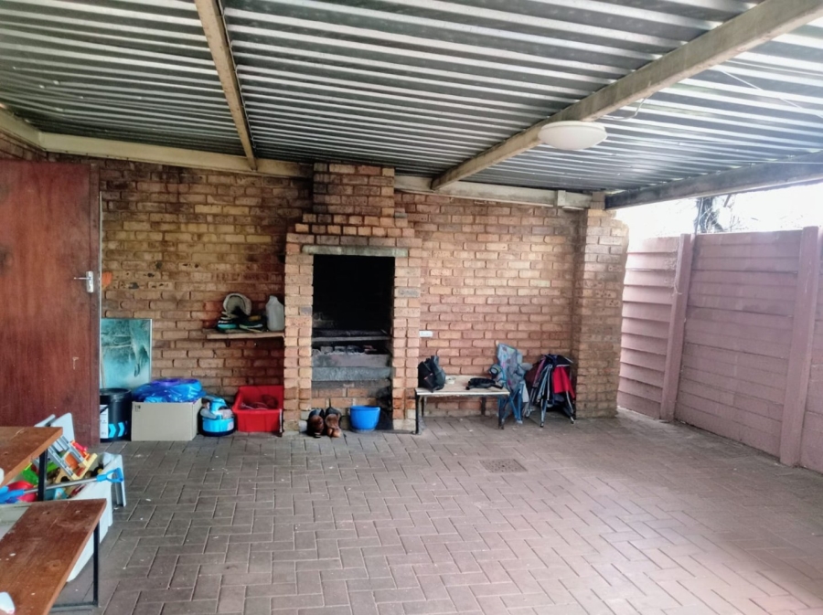 2 Bedroom Property for Sale in Hesteapark Gauteng