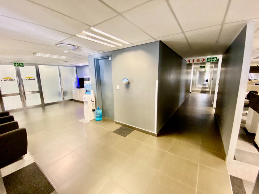 To Let Commercial Property for Rent in Die Hoewes Gauteng