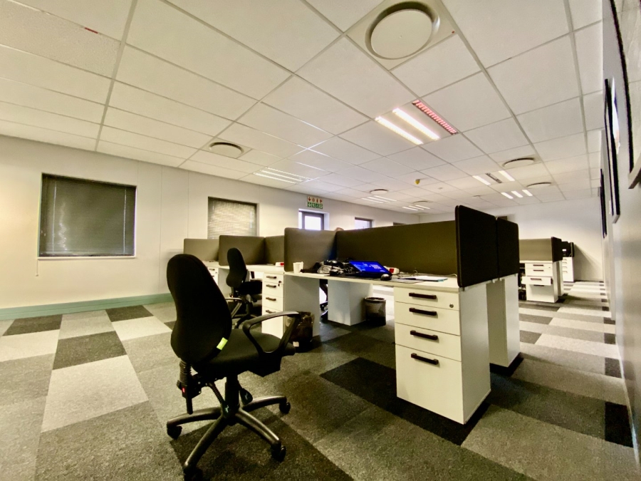 To Let Commercial Property for Rent in Die Hoewes Gauteng