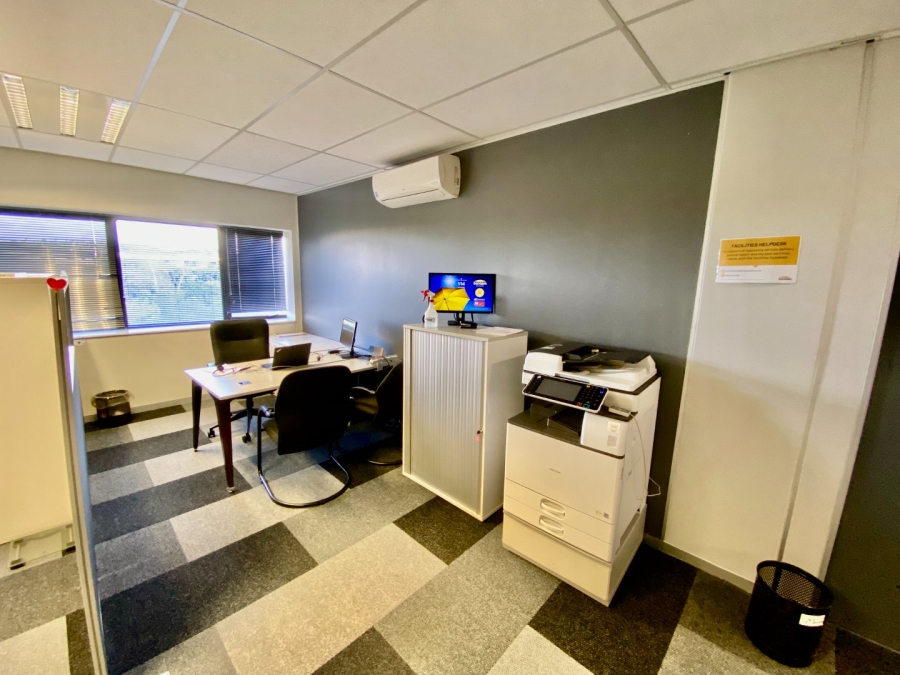 To Let Commercial Property for Rent in Die Hoewes Gauteng