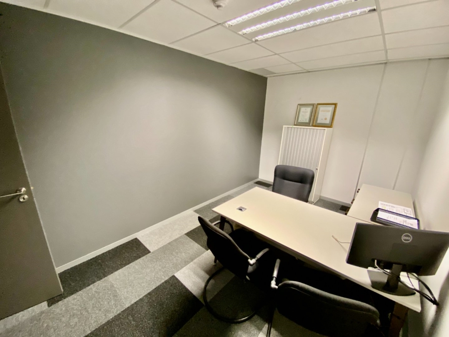 To Let Commercial Property for Rent in Die Hoewes Gauteng