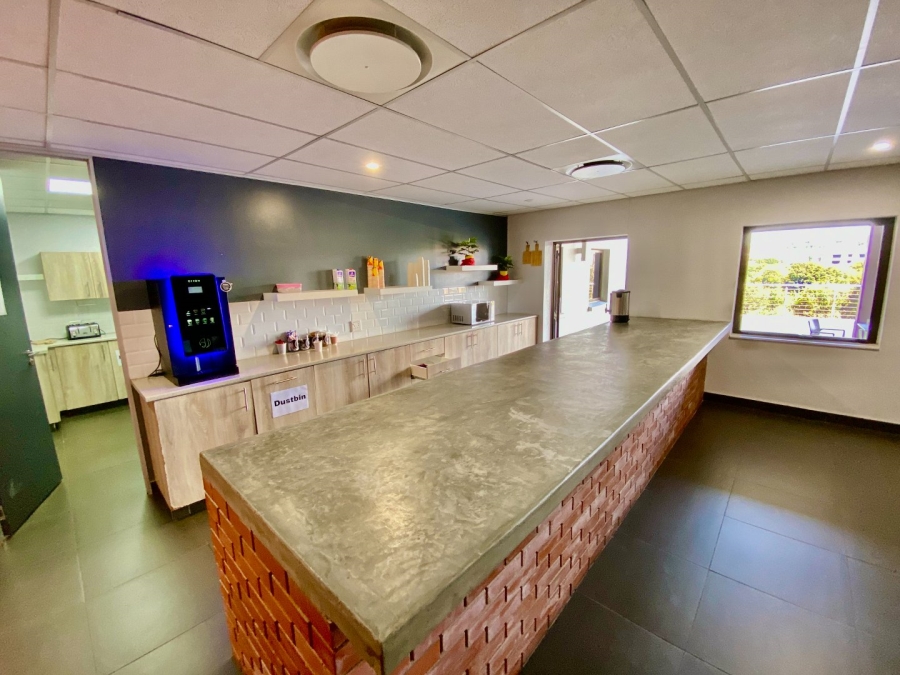 To Let Commercial Property for Rent in Die Hoewes Gauteng
