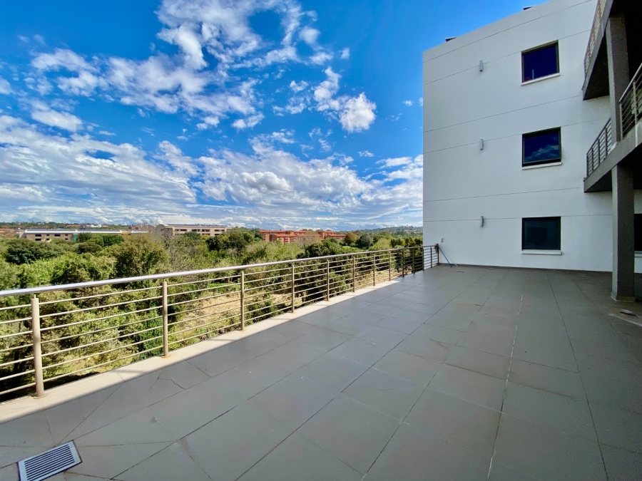 To Let Commercial Property for Rent in Die Hoewes Gauteng