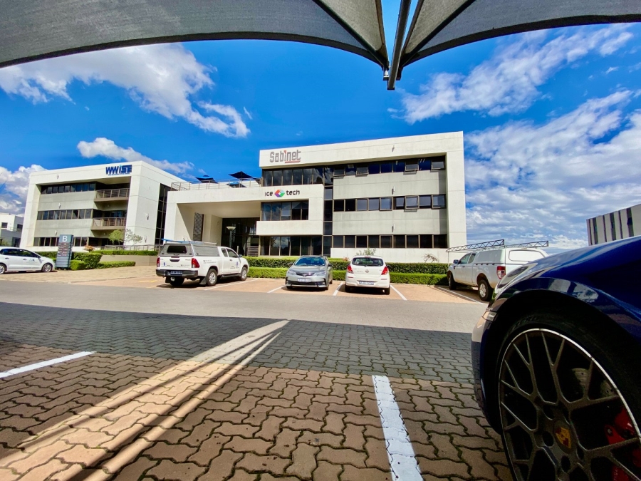 To Let Commercial Property for Rent in Die Hoewes Gauteng