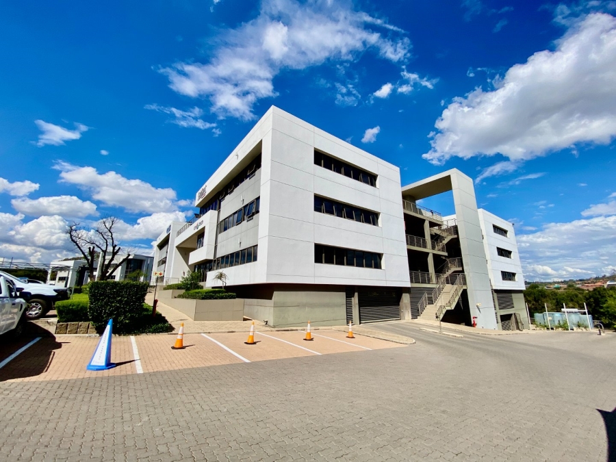 To Let Commercial Property for Rent in Die Hoewes Gauteng