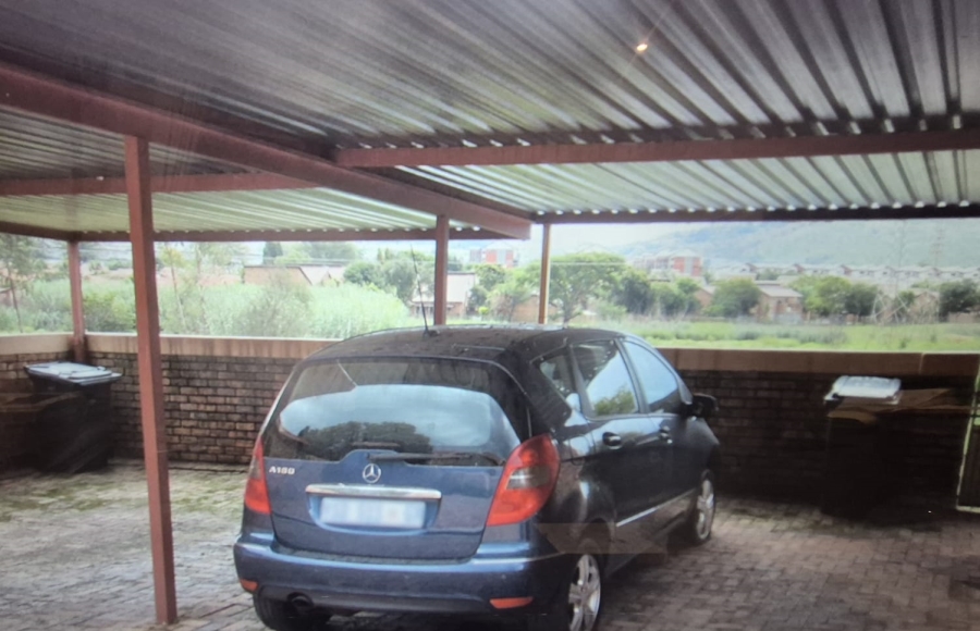 2 Bedroom Property for Sale in Wilgeheuwel Gauteng