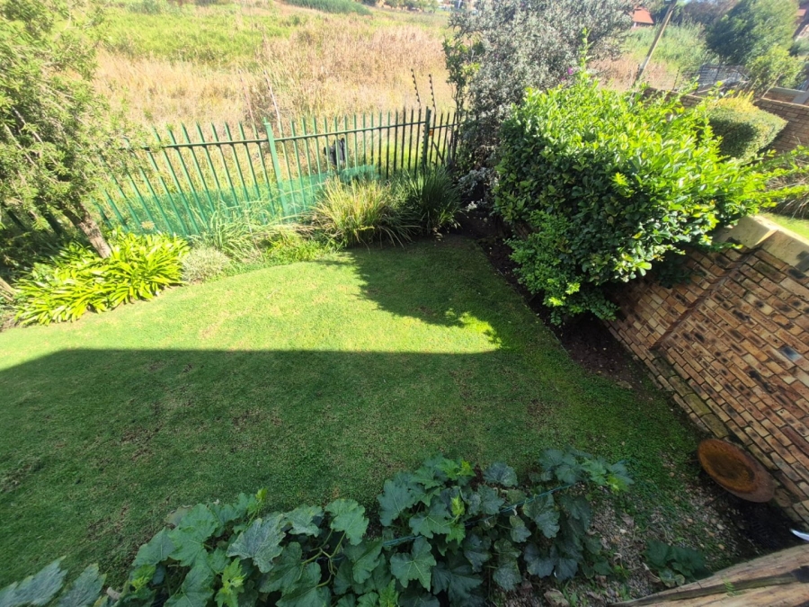 2 Bedroom Property for Sale in Wilgeheuwel Gauteng