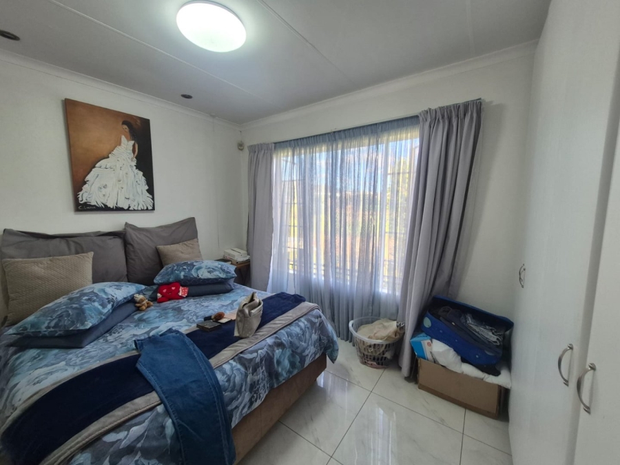 2 Bedroom Property for Sale in Wilgeheuwel Gauteng