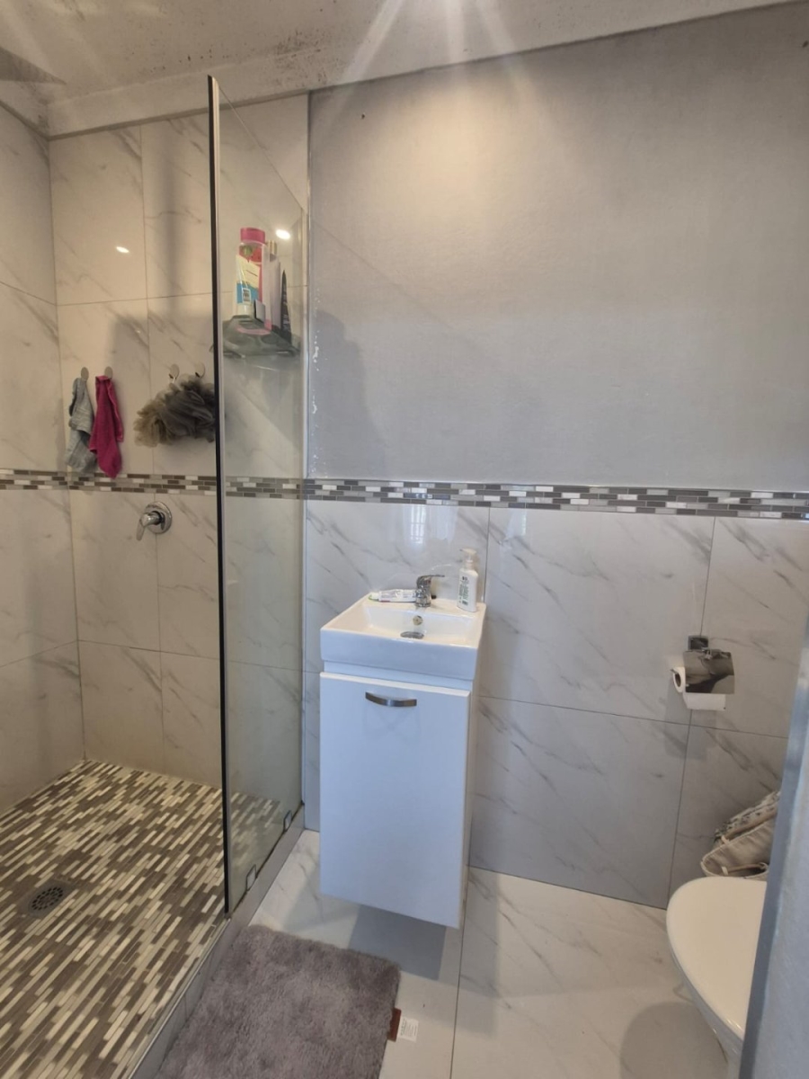 2 Bedroom Property for Sale in Wilgeheuwel Gauteng