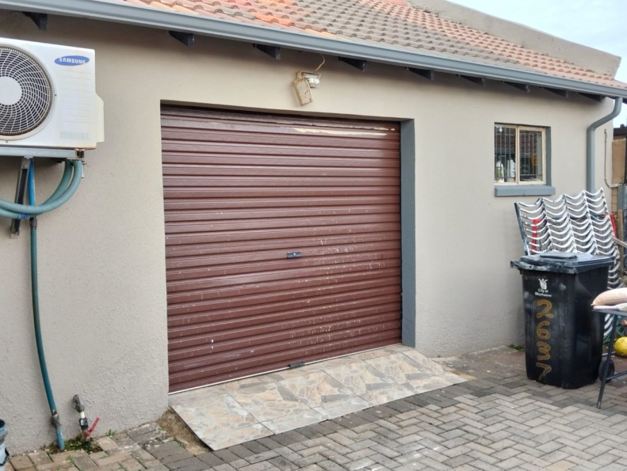 3 Bedroom Property for Sale in Sky City Gauteng