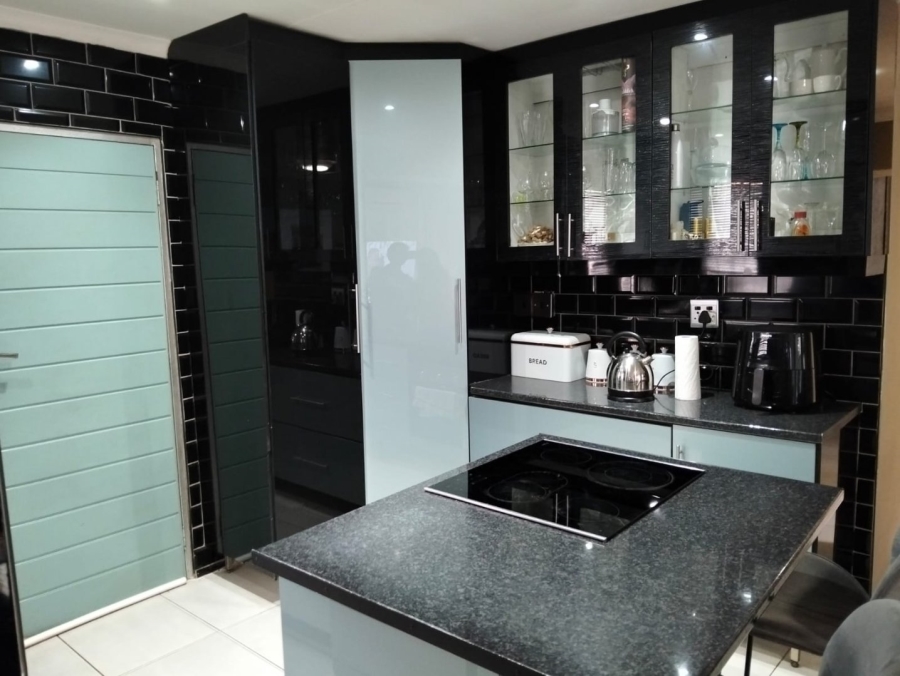 3 Bedroom Property for Sale in Sky City Gauteng