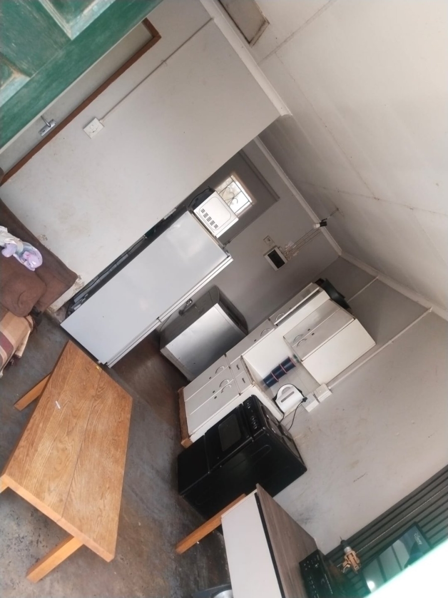 2 Bedroom Property for Sale in Etwatwa Gauteng