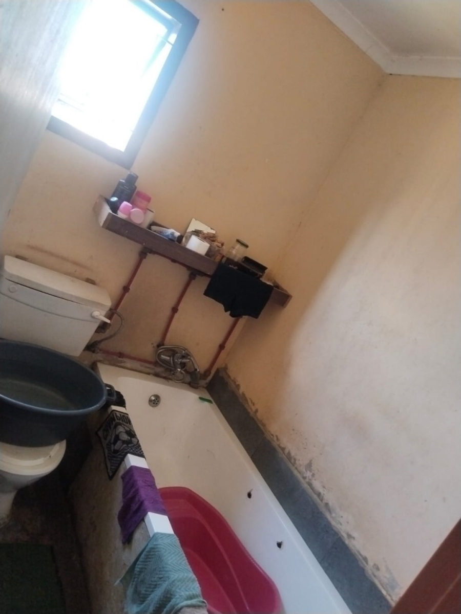 2 Bedroom Property for Sale in Etwatwa Gauteng