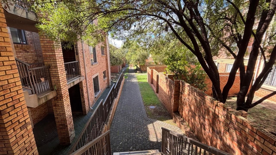 2 Bedroom Property for Sale in Eco Park Gauteng