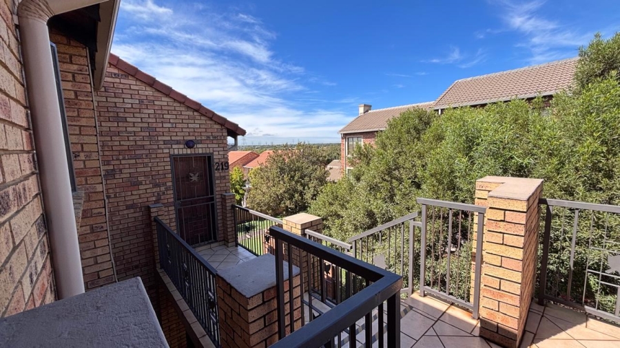 2 Bedroom Property for Sale in Eco Park Gauteng