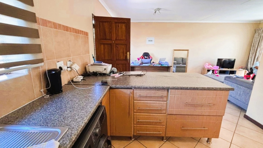 2 Bedroom Property for Sale in Eco Park Gauteng