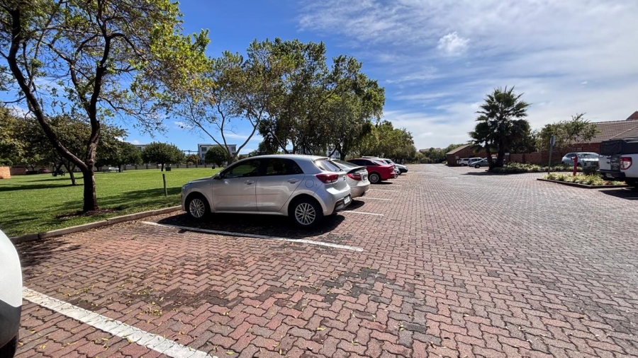 2 Bedroom Property for Sale in Eco Park Gauteng