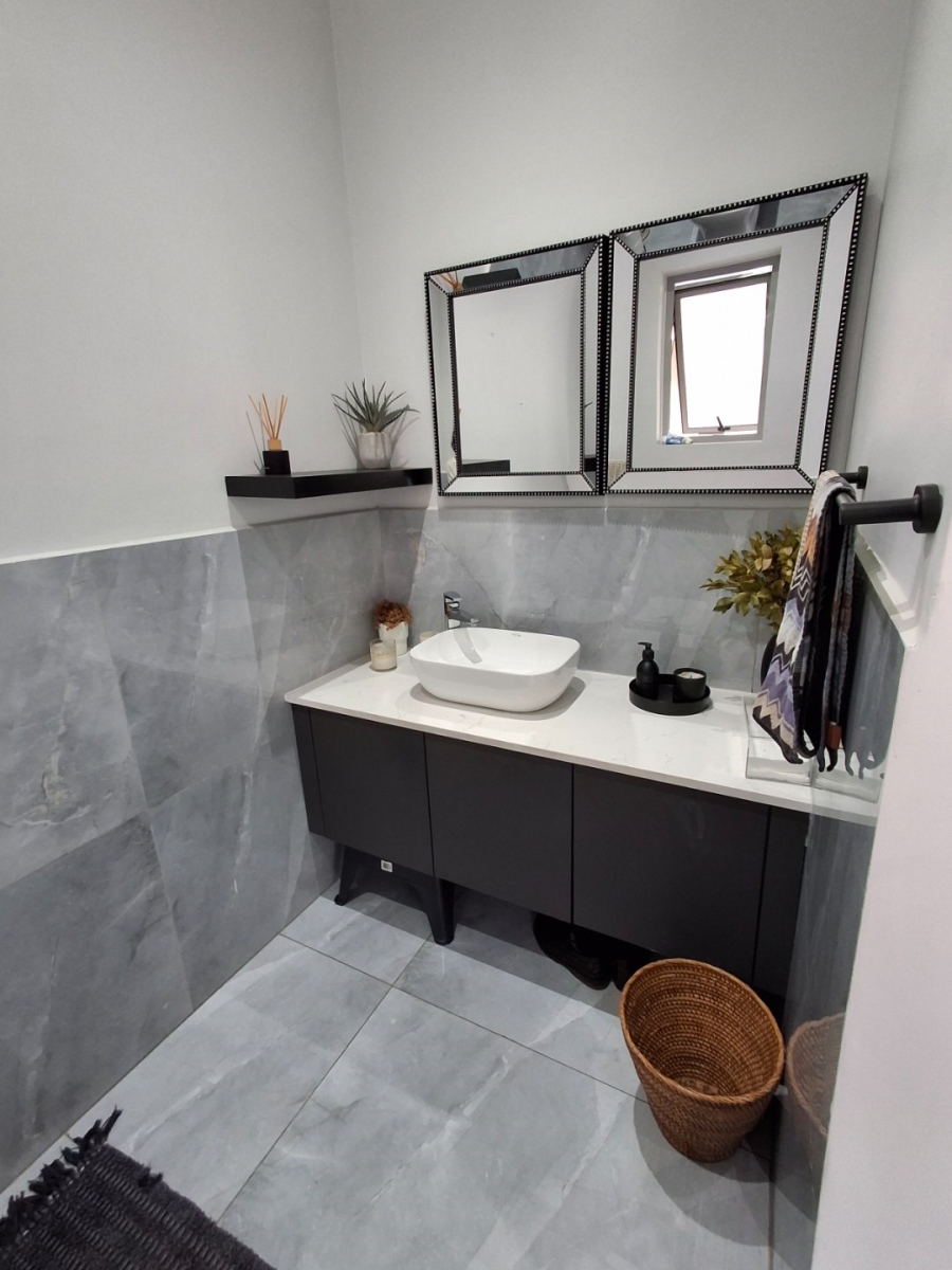 3 Bedroom Property for Sale in Morningside Manor Gauteng