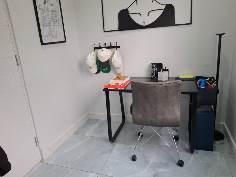 3 Bedroom Property for Sale in Morningside Manor Gauteng