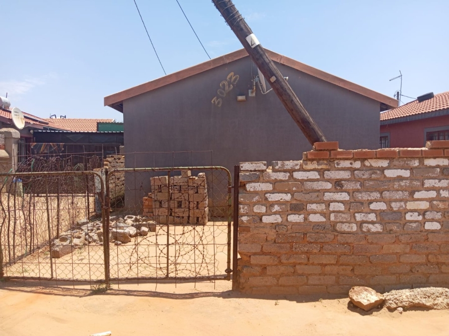 2 Bedroom Property for Sale in Chris Hani Gauteng