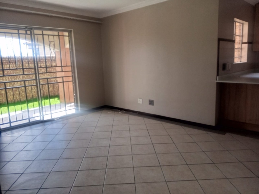 2 Bedroom Property for Sale in Noordwyk Gauteng